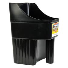 ENCLOSED FEED SCOOP 3 QUART BLACK