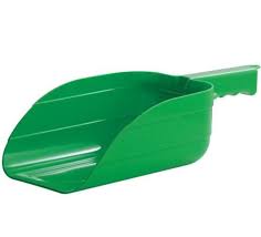 PLASTIC SCOOP 5 PINT LT GREEN