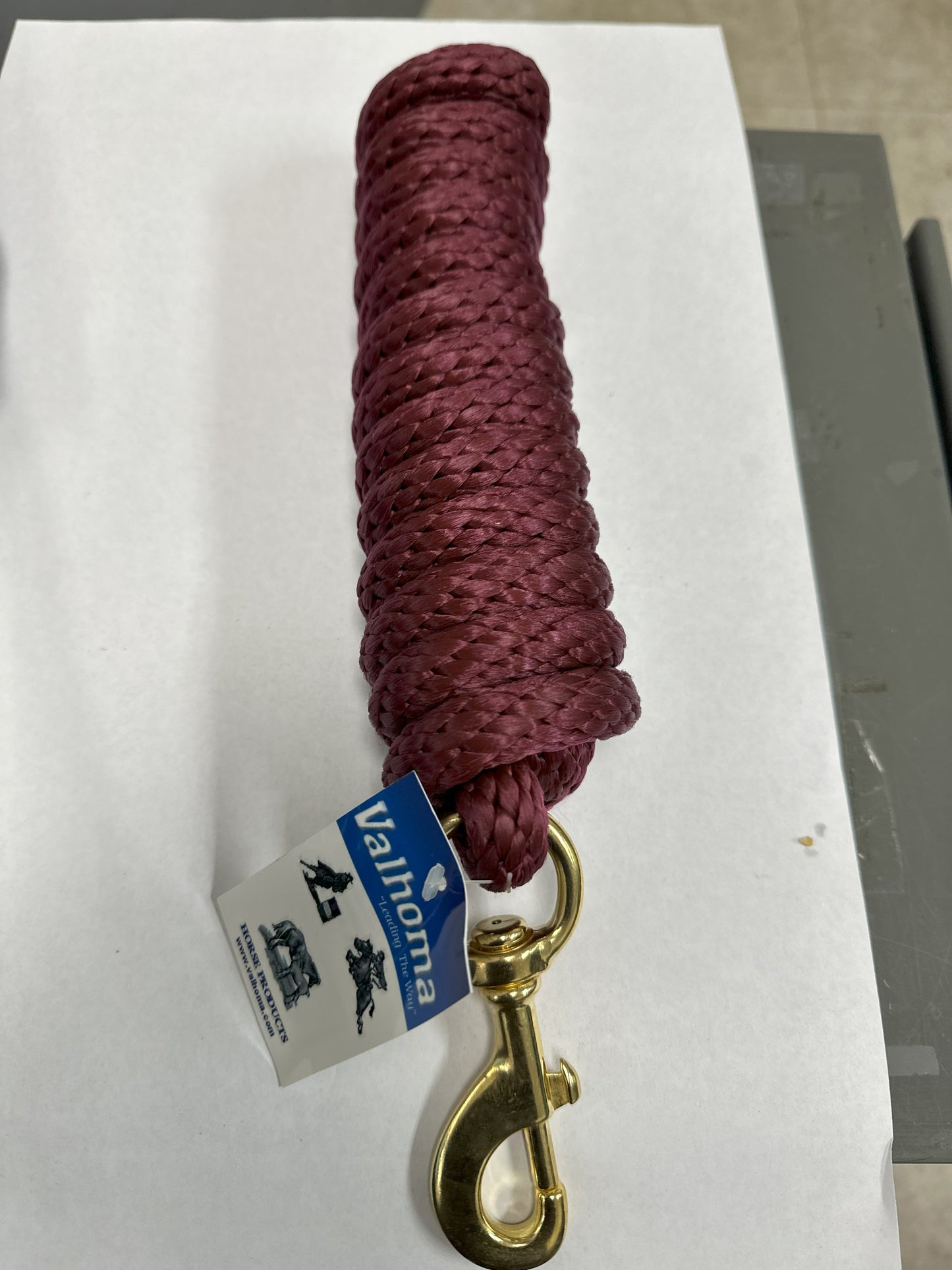 LEAD ROPE 10' W/BRASS BOLT BURGUNDY