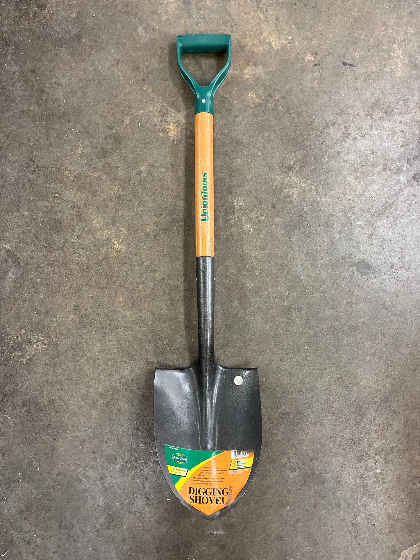 DIGGING SHOVEL